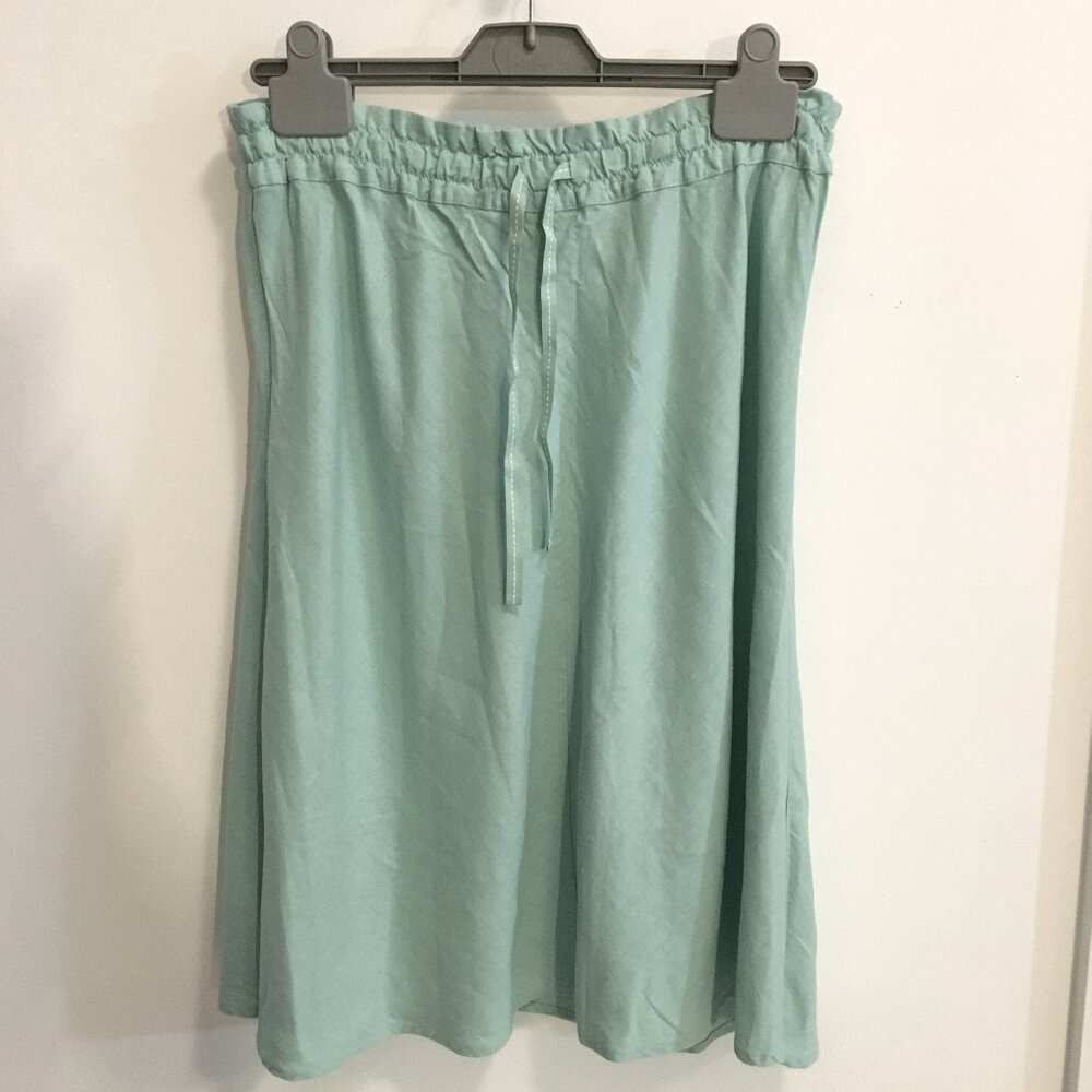 H&M Pale Green A-line Skirt Size Small